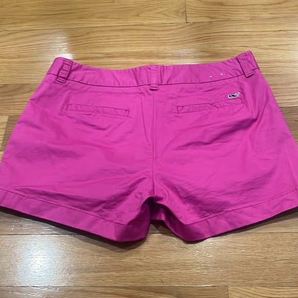 Vineyard vines women’s fushia shorts  size 4. - Picture 7 of 9
